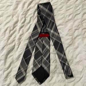 Gray and silver Alfani tie